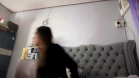 Snapshot of elliesee chatting on 07/10/26, 01:14 ellie online show from 07/10/26, 01:14