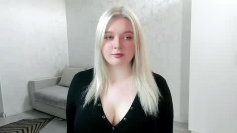 ellilovv online show from 04/04/26, 05:16