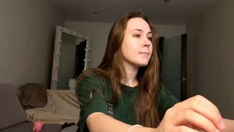 Elin online show from 06/26/26, 03:33