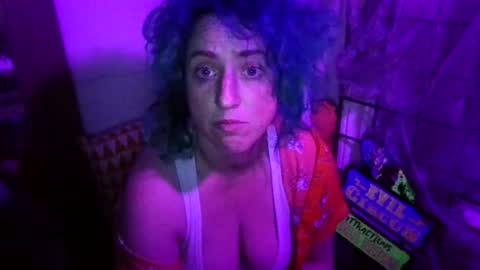 Snapshot of elliohh chatting on 04/20/26, 02:25 Elliohh online show from 04/20/26, 02:25