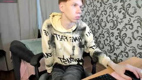 elliot_mars_ online show from 10/14/25, 12:17