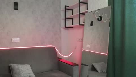 Snapshot of elliot_muscle04 chatting on 10/12/25, 11:42 elliot_muscle04 online show from 10/12/25, 11:42