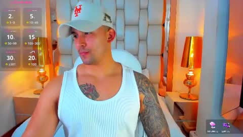 Snapshot of elliott_veelez chatting on 06/18/26, 08:57 E L L I O T V E L E Z online show from 06/18/26, 08:57