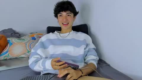 Snapshot of elliotvolkov chatting on 04/21/26, 01:42 elliotvolkov online show from 04/21/26, 01:42