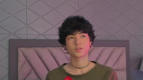 Snapshot of elliotvolkov chatting on 06/03/26, 05:43 elliotvolkov online show from 06/03/26, 05:43