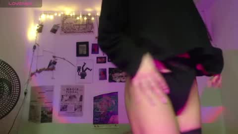 Snapshot of ellis_flowers chatting on 02/03/26, 02:53 . online show from 02/03/26, 02:53