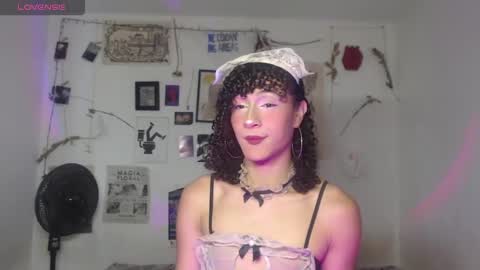 Snapshot of ellis_flowers chatting on 03/14/26, 01:27 . online show from 03/14/26, 01:27