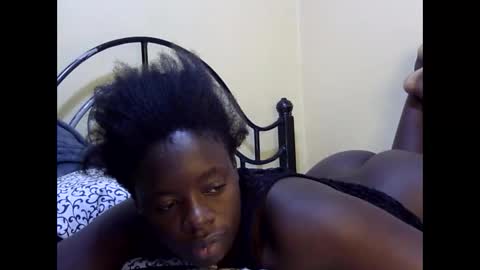 Snapshot of ellisa9 chatting on 10/16/25, 12:22 ellisa9 online show from 10/16/25, 12:22