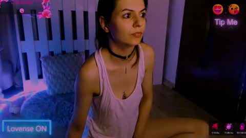 Snapshot of ellisa_26 chatting on 06/29/26, 06:19 Elisa online show from 06/29/26, 06:19