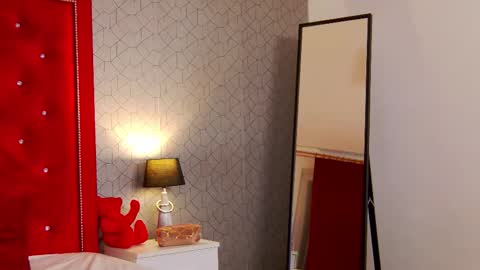 Elsa Jean online show from 11/14/25, 03:16