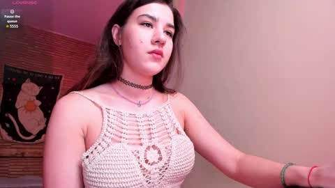 Snapshot of elly__green chatting on 05/07/26, 02:06 Elly online show from 05/07/26, 02:06
