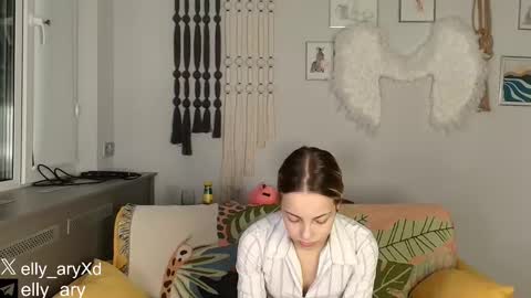 elly_ary online show from 01/06/26, 09:18