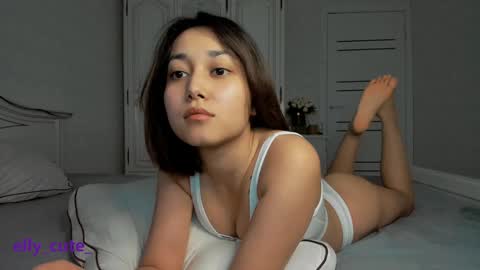 Snapshot of elly_cute_ chatting on 02/03/25, 09:30 Elly Cute  online show from 02/03/25, 09:30