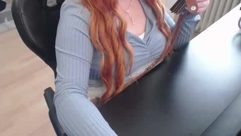 Elly online show from 11/20/25, 09:42