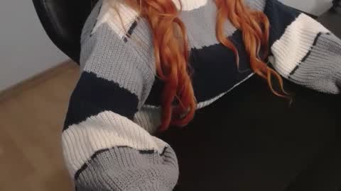 Elly online show from 12/03/25, 07:01