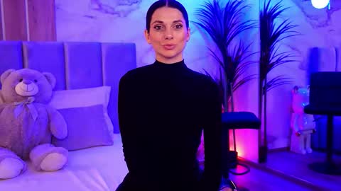 Elly online show from 10/27/25, 08:02