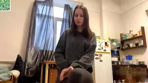 Snapshot of ellyspoerer chatting on 04/07/26, 04:13 Sonya online show from 04/07/26, 04:13