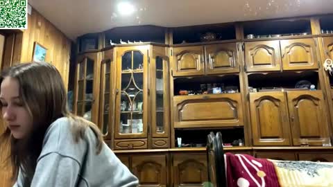 Snapshot of ellyspoerer chatting on 04/22/26, 04:04 Sonya online show from 04/22/26, 04:04