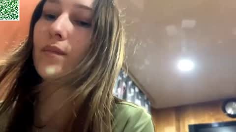 Snapshot of ellyspoerer chatting on 04/22/26, 04:08 Sonya online show from 04/22/26, 04:08