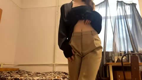 Snapshot of ellyspoerer chatting on 05/18/26, 03:07 Sonya online show from 05/18/26, 03:07