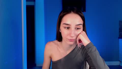 Im online Fri Sun Mon Tue Thu Fri Sat3 from 1000 online show from 12/02/24, 09:45