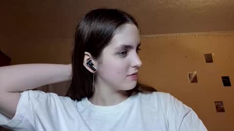 Snapshot of elmeraurora chatting on 02/25/26, 02:27 Kate online show from 02/25/26, 02:27