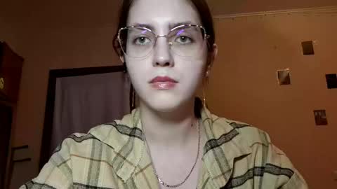 Kate online show from 04/17/26, 02:09