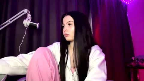 Tiny online show from 02/09/26, 07:56