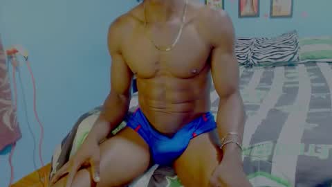 elmiltonnjakee online show from 02/10/26, 09:41