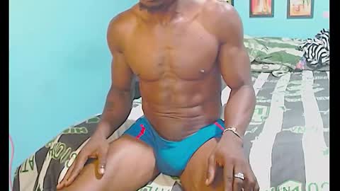 elmiltonnjakee online show from 02/17/26, 06:14