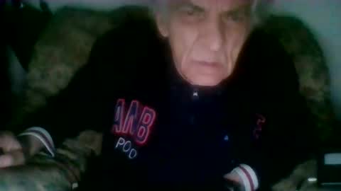 Snapshot of elmo191271 chatting on 10/17/25, 06:49 elmo191271 online show from 10/17/25, 06:49