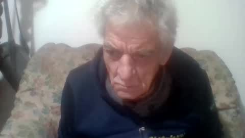 Snapshot of elmo191271 chatting on 01/11/26, 03:44 elmo191271 online show from 01/11/26, 03:44