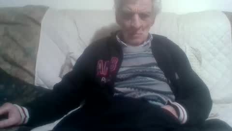 Snapshot of elmo191271 chatting on 02/18/26, 07:10 elmo191271 online show from 02/18/26, 07:10