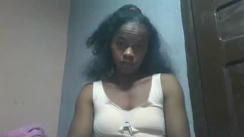 Snapshot of elodie228680 chatting on 04/29/26, 05:22 elodie228680 online show from 04/29/26, 05:22