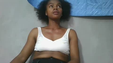 Snapshot of elodie228680 chatting on 05/11/26, 05:46 elodie228680 online show from 05/11/26, 05:46
