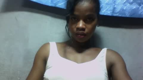 Snapshot of elodie228680 chatting on 05/28/26, 07:33 elodie228680 online show from 05/28/26, 07:33