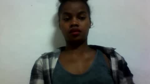 Snapshot of elodie228680 chatting on 06/09/26, 03:40 elodie228680 online show from 06/09/26, 03:40