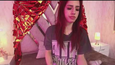 Snapshot of elodie_rouge chatting on 03/13/26, 12:45 Elodie online show from 03/13/26, 12:45