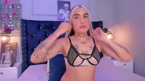 Snapshot of elodie_walker chatting on 01/21/25, 02:26 Elodie  online show from 01/21/25, 02:26