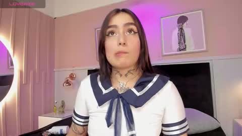 Snapshot of elodie_walker chatting on 10/10/25, 12:15 Elodie  online show from 10/10/25, 12:15