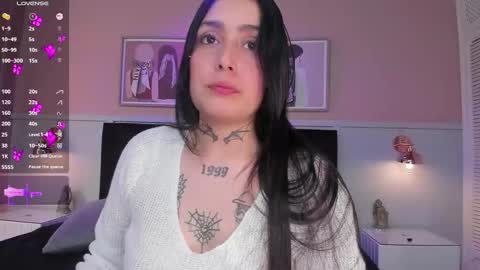 Elodie  online show from 12/21/25, 12:45