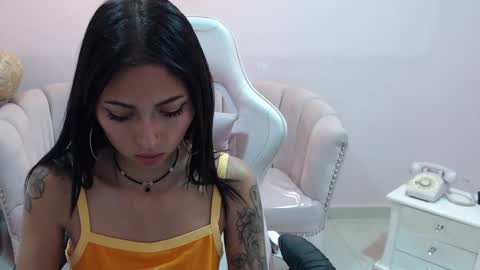 Elody  online show from 02/05/25, 03:23