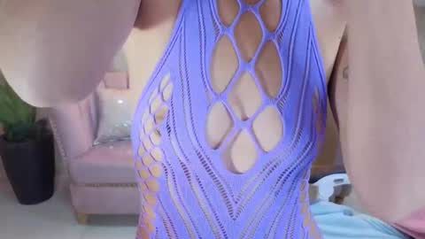 Elody  online show from 10/15/25, 03:39