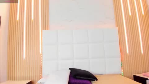 elody_rousse online show from 02/11/26, 11:59