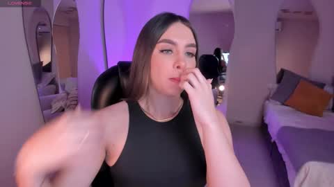 ELOISA OLIVERO online show from 09/13/25, 11:32