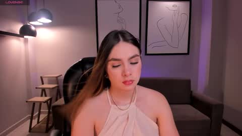 ELOISA OLIVERO online show from 11/18/25, 07:29