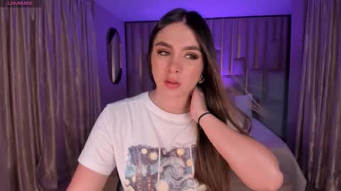 ELOISA OLIVERO online show from 12/02/25, 11:26