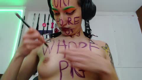 Snapshot of eloise_brown_ chatting on 01/28/25, 12:05 Chelsea Please help me to reach 100 thumbs up online show from 01/28/25, 12:05