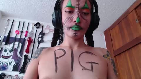 Snapshot of eloise_brown_ chatting on 02/01/25, 08:47 Chelsea Please help me to reach 100 thumbs up online show from 02/01/25, 08:47