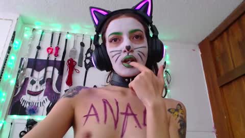 Snapshot of eloise_brown_ chatting on 03/09/25, 06:54 Chelsea Please help me to reach 100 thumbs up online show from 03/09/25, 06:54